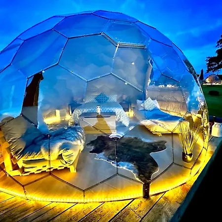 Campismo de Luxo Deerstone Glamping- Pendle Hill Dome Earby