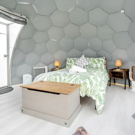 럭셔리텐트 Deerstone Glamping- Pendle Hill Dome Earby