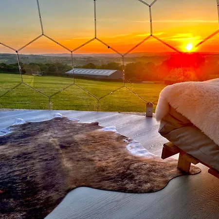 Deerstone Glamping- Pendle Hill Dome *
