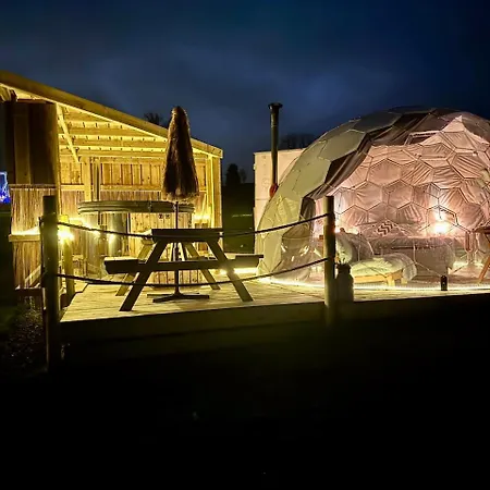 Deerstone Glamping- Pendle Hill Dome * Earby