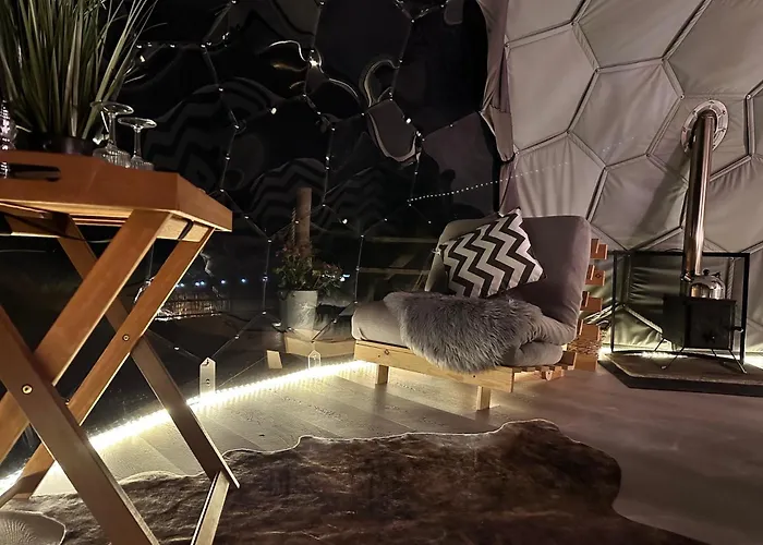 Deerstone Glamping- Pendle Hill Dome Campo de lujo Earby