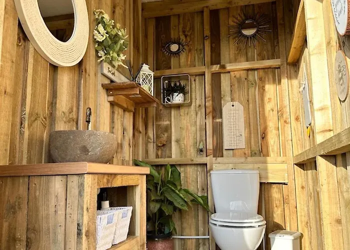 Deerstone Glamping- Pendle Hill Dome Earby