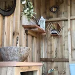 Deerstone Glamping- Pendle Hill Dome Οργανωμένο κάμπινγκ Earby